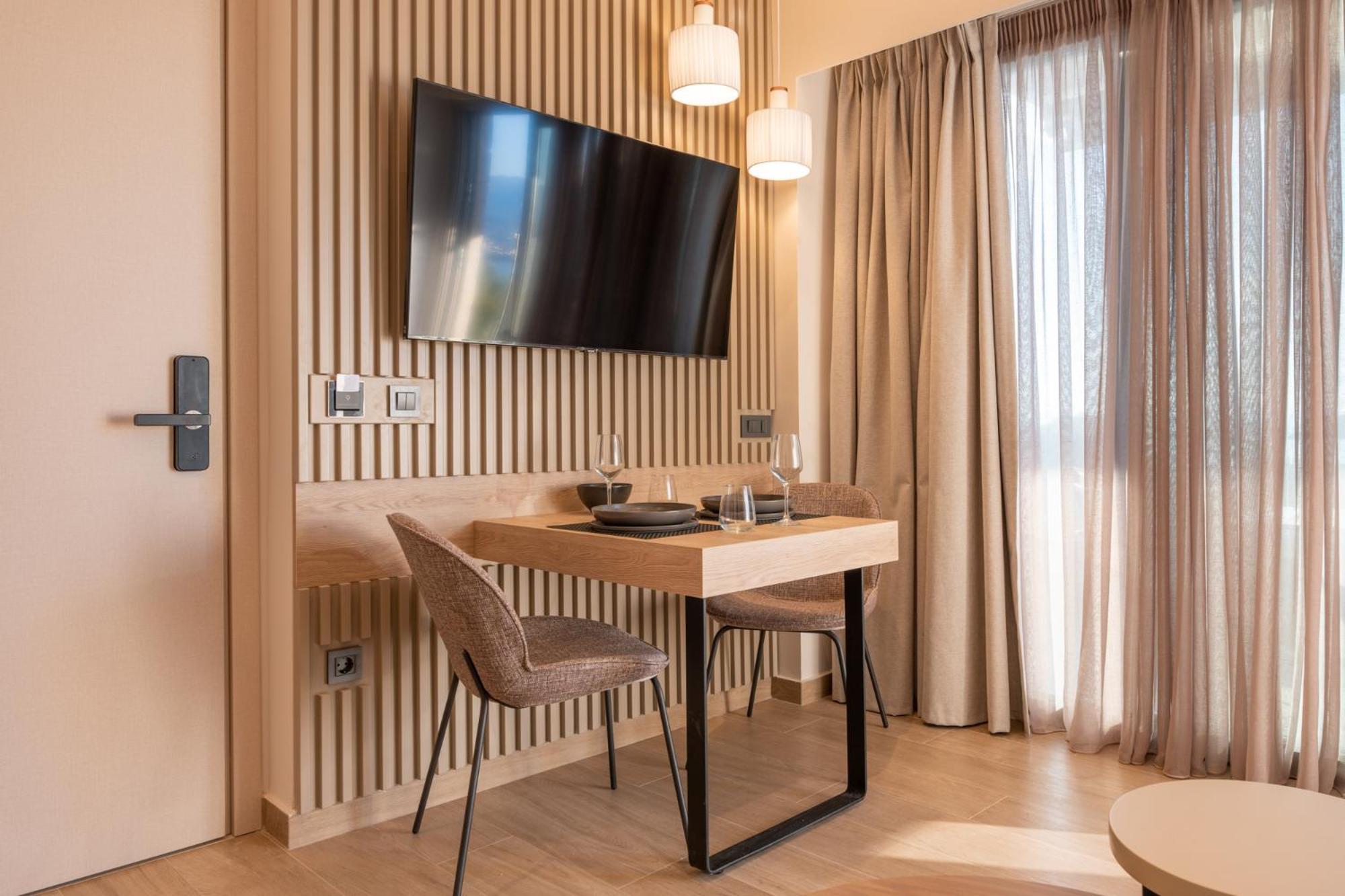 Esthisea Suites Kalamata Exterior photo